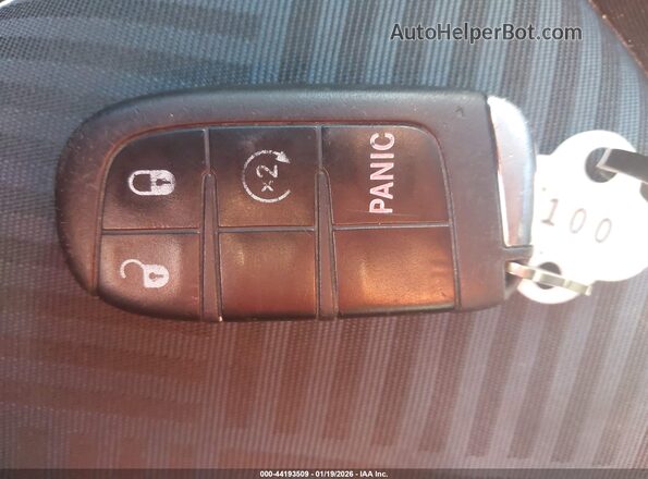 ZFBCFXAB1JP676523 2018 FIAT 500X Gray Vista del salpicadero