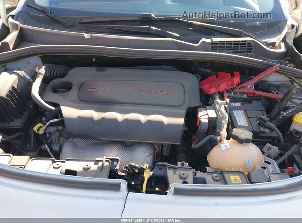 ZFBCFXAB3JP678998 2018 FIAT 500X White უკანა ხედი