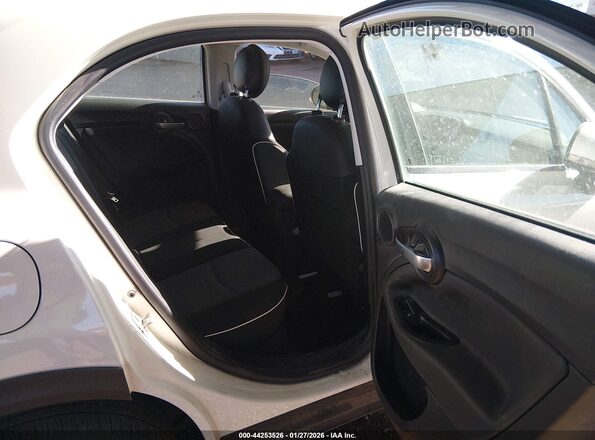 ZFBCFXAB3JP722403 2018 FIAT 500X White Vista de la etiqueta del VIN