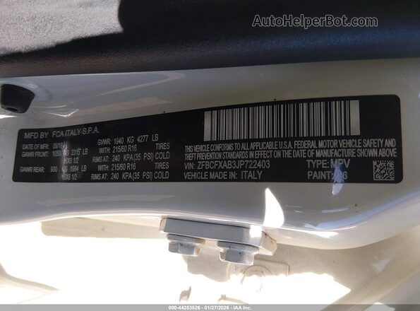 ZFBCFXAB3JP722403 2018 FIAT 500X White Vista del compartimento del motor