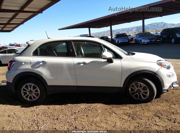 ZFBCFXAB3JP722403 2018 FIAT 500X White Vista interior trasera