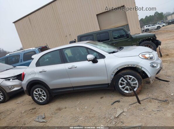 ZFBCFXAB9JP715682 2018 FIAT 500X Silver უკანა სალონის ხედი