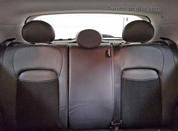 ZFBCFXCB2JP657394 2018 FIAT 500X Gray Rear seats view