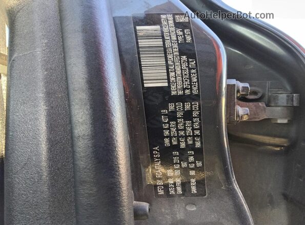 ZFBCFXCB2JP657394 2018 FIAT 500X Gray 360 interior view