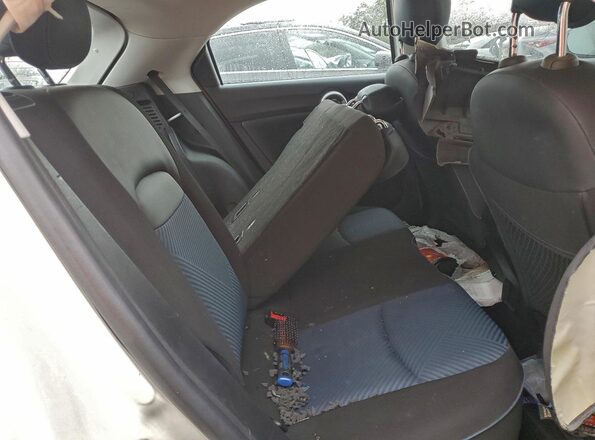 ZFBCFYAB4JP672424 2018 FIAT 500X White Vista interior trasera