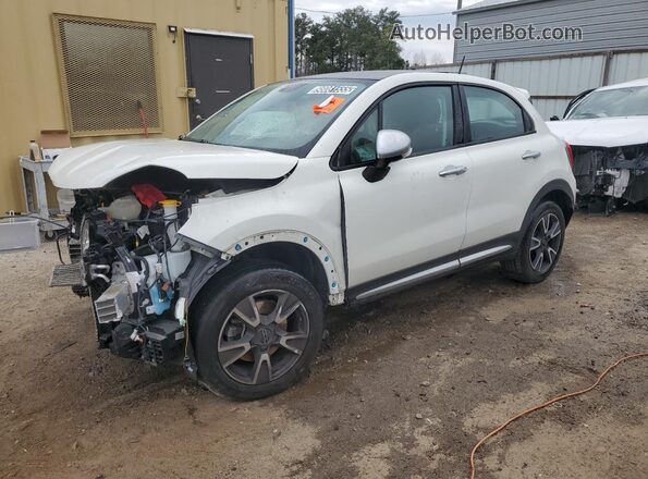 ZFBCFYAB4JP672424 2018 FIAT 500X White 