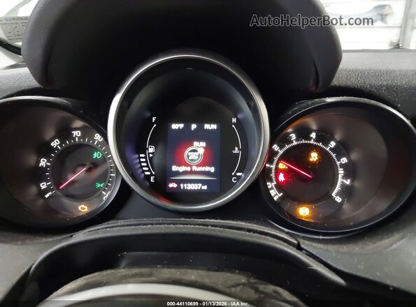 ZFBCFYCB8JP709939 2018 FIAT 500X White უკანა სავარძლების ხედი