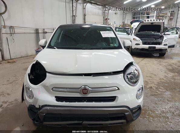 ZFBCFYCB8JP709939 2018 FIAT 500X White უკანა სალონის ხედი