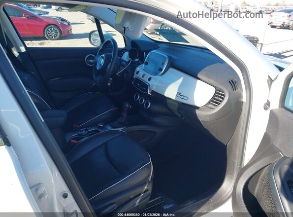 ZFBCFYDB0JP663134 2018 FIAT 500X White Vista interior delantera