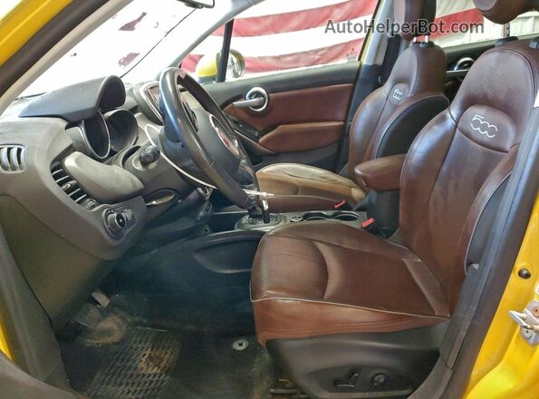 ZFBCFYET6GP341694 2016 FIAT 500X Yellow Widok wnętrza z przodu