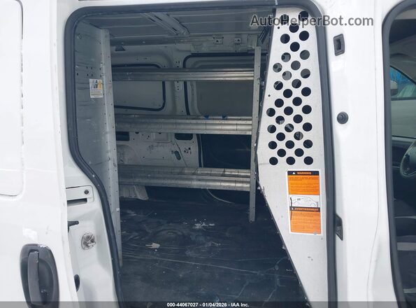 ZFBERFAT4G6B39181 2016 RAM PROMASTER CITY White VIN կոդի պիտակի տեսք