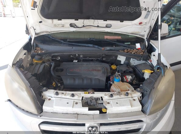 ZFBERFBT5G6B53069 2016 RAM PROMASTER CITY White Вид ззаду