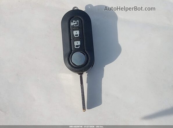 ZFBHRFAB6L6S26530 2020 RAM PROMASTER CITY White Вид панелі приладів