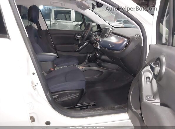 ZFBNF3A14MP944851 2021 FIAT 500X White Vista interior delantera