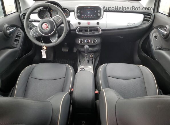 ZFBNF3B15MP924672 2021 FIAT 500X Silver Vista del salpicadero