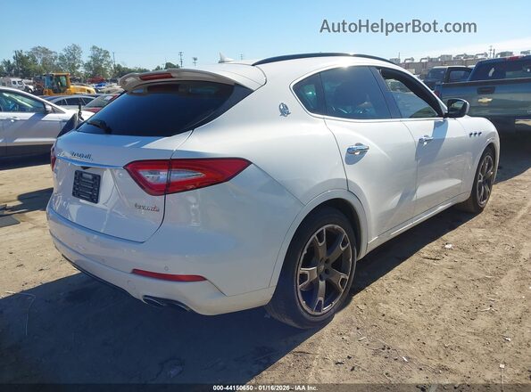 ZN661XUS3HX217524 2017 MASERATI LEVANTE White Rear right