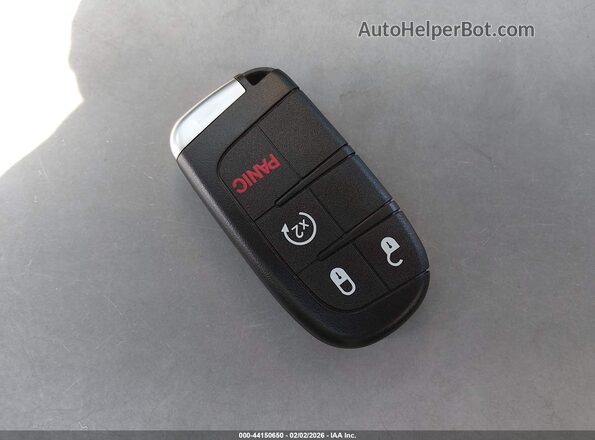 ZN661XUS3HX217524 2017 MASERATI LEVANTE White Dashboard view