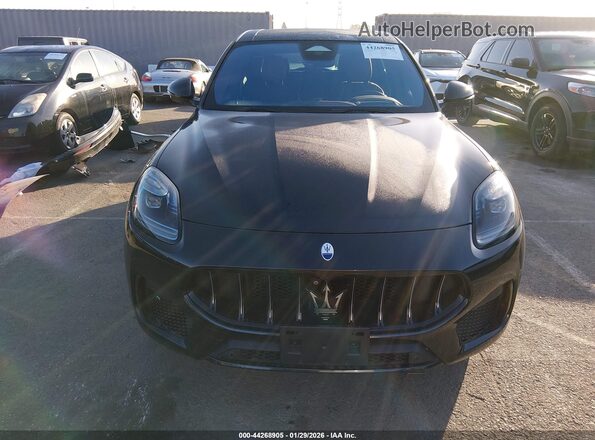 ZN682AVA6P7422827 2023 MASERATI GRECALE Black Widok wnętrza z tyłu