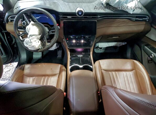 ZN682AVA9P7433871 2023 MASERATI GRECALE Charcoal Widok deski rozdzielczej