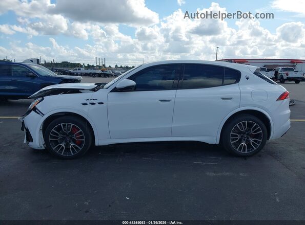 ZN682AVM5P7429147 2023 MASERATI GRECALE White Панорамний вид салону 360°