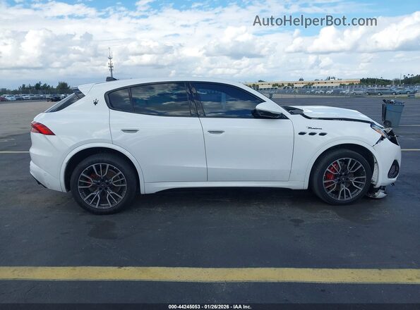 ZN682AVM5P7429147 2023 MASERATI GRECALE White Вид задньої частини салону