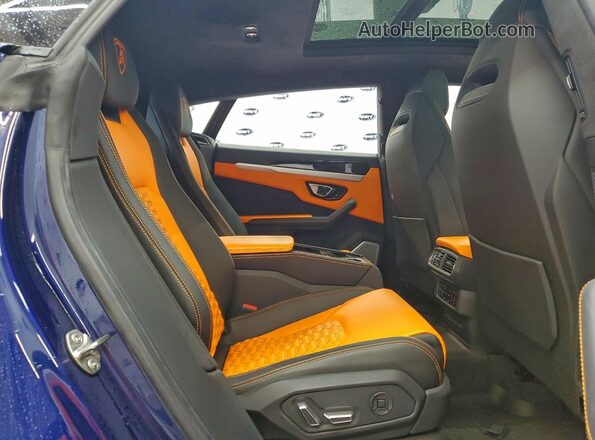 ZPBUA1ZL0KLA01807 2019 LAMBORGHINI URUS Blue Rear interior view
