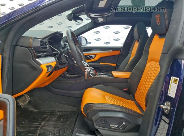 ZPBUA1ZL0KLA01807 2019 LAMBORGHINI URUS Blue Front interior view