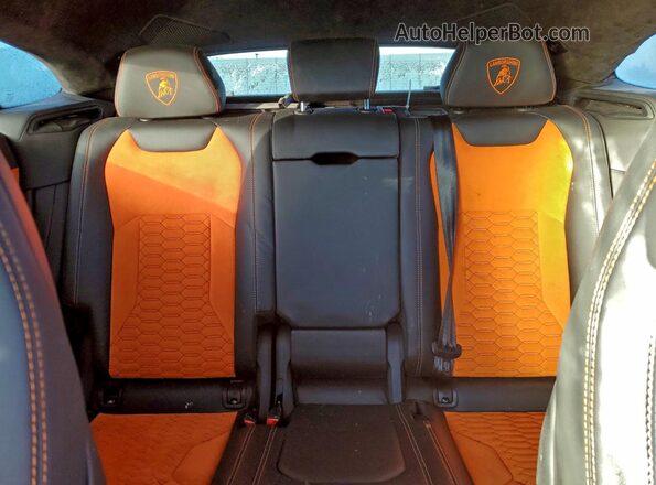 ZPBUA1ZL9KLA04432 2019 LAMBORGHINI URUS White Հետևի նստատեղերի տեսք