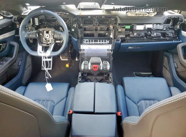 ZPBUB3ZL9RLA32282 2024 LAMBORGHINI URUS Белый Вид панели приборов