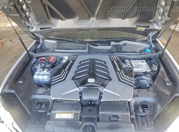 ZPBUC3ZLXRLA35527 2024 LAMBORGHINI URUS Серебряный Вид подкапотного пространства