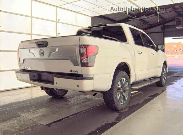 1N6AA1ED7PN102067 2023 NISSAN TITAN White Widok z przodu
