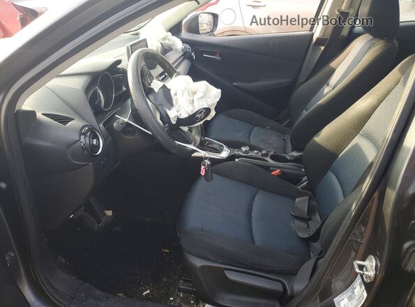 3MYDLBYV2JY323382 2018 TOYOTA YARIS Gray 