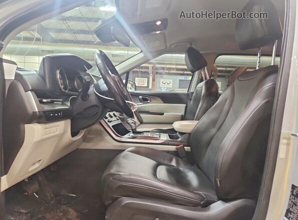 KNDNB4H37N6169779 2022 KIA CARNIVAL Silver 
