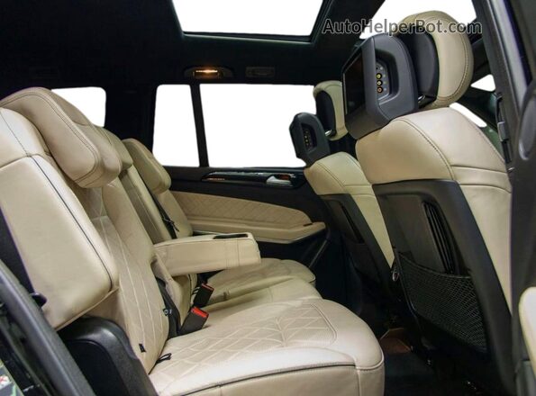 4JGDF7DE5HA817819 2017 MERCEDES-BENZ GLS Черный Вид салона спереди