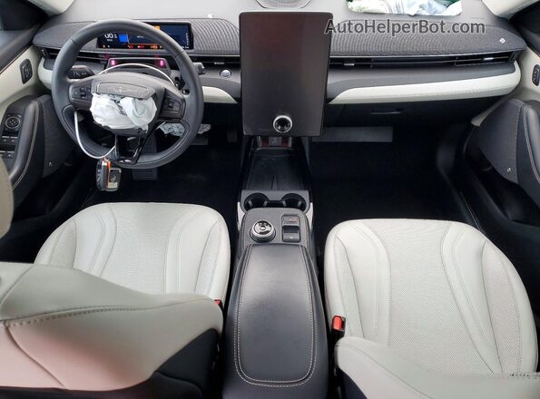 3FMTK3R72NMA31341 2022 FORD MUSTANG MACH-E PREMI Белый Вид щитка приборов