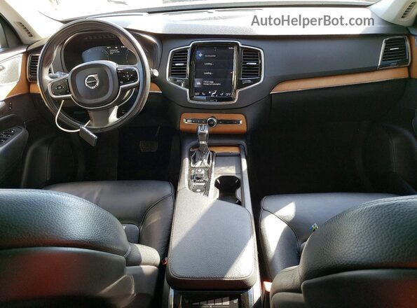 YV4A221KXM1683820 2021 VOLVO XC90 White 