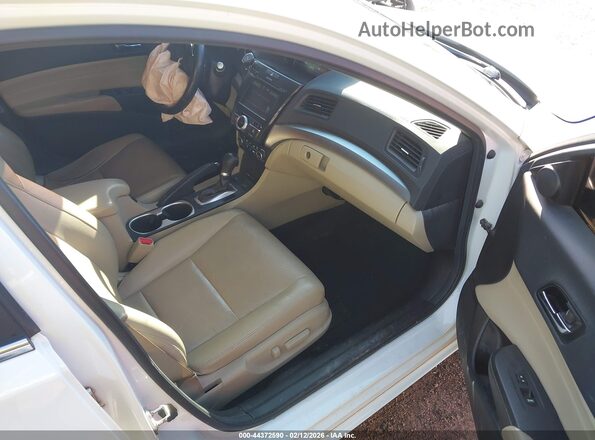 19UDE2F79GA011815 2016 ACURA ILX White Front interior view