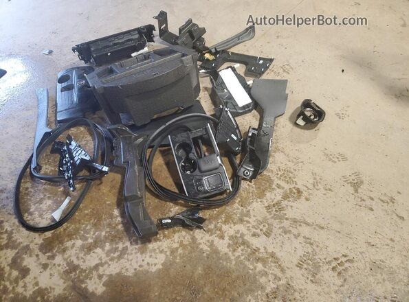 19UUB6F59SA002149 2025 ACURA TLX White Vista del compartimento del motor