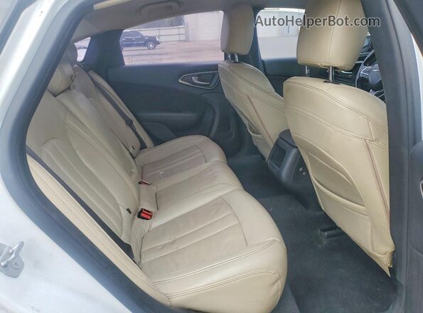 1C3CCCAB6GN103527 2016 CHRYSLER 200 Белый Вид задних сидений