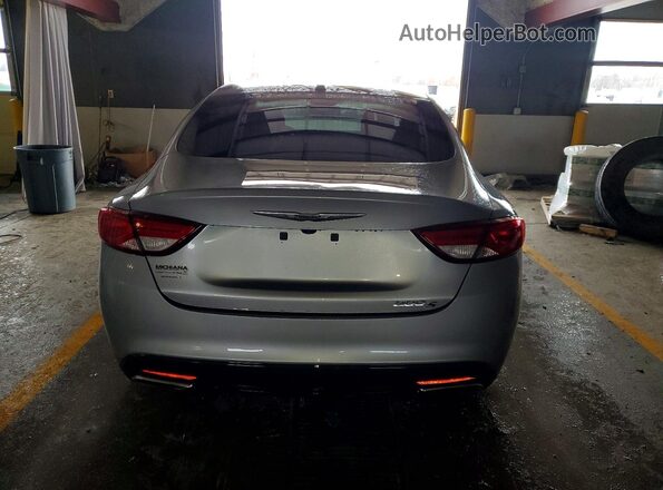 1C3CCCBB7GN175383 2016 CHRYSLER 200 Серебряный Вид сзади