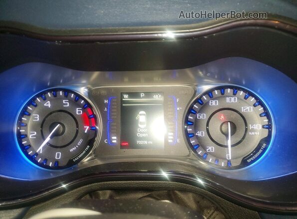 1C3CCCBB7GN175383 2016 CHRYSLER 200 Серебряный Вид щитка приборов