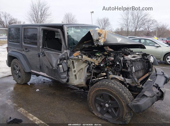 1C4BJWDG2HL729546 2017 JEEP WRANGLER UNLIMITED Gray Front view