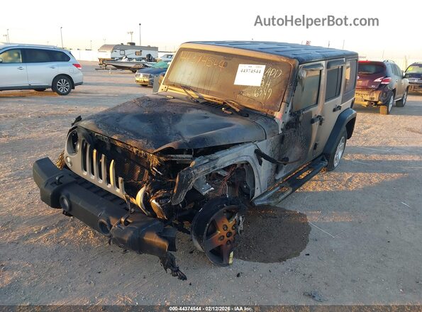 1C4BJWDG8GL316349 2016 JEEP WRANGLER UNLIMITED Tan Widok z przodu