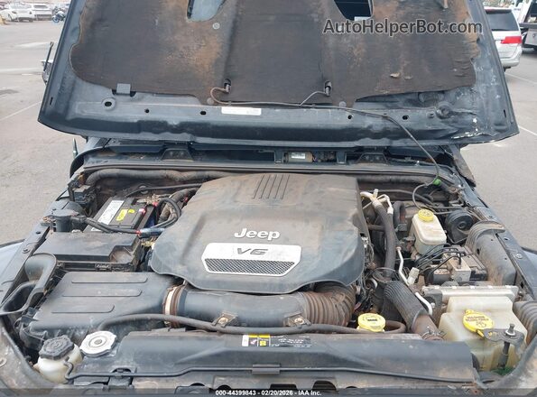 1C4BJWFG2JL810386 2018 JEEP WRANGLER Black Հետևի տեսք
