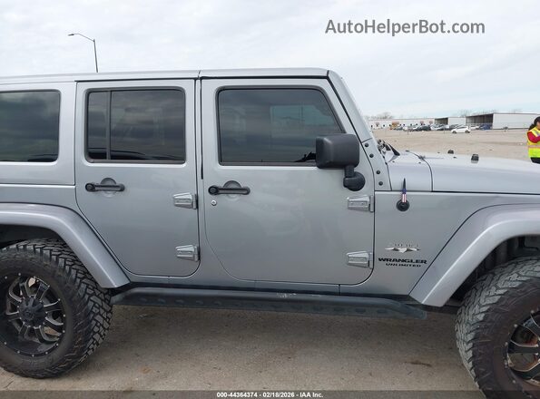 1C4HJWEG9GL111227 2016 JEEP WRANGLER UNLIMITED Gray Widok wnętrza z tyłu