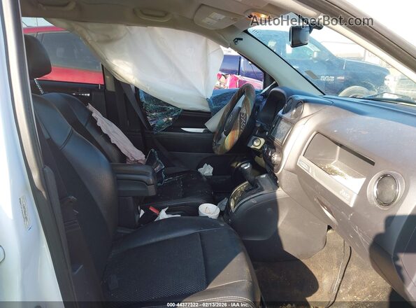 1C4NJCEB6HD160371 2017 JEEP COMPASS White Vista interior delantera