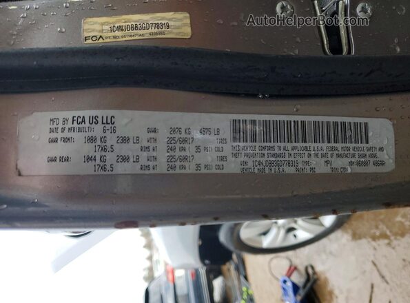 1C4NJDBB3GD778319 2016 JEEP COMPASS Silver VIN კოდის სტიკერის ხედი