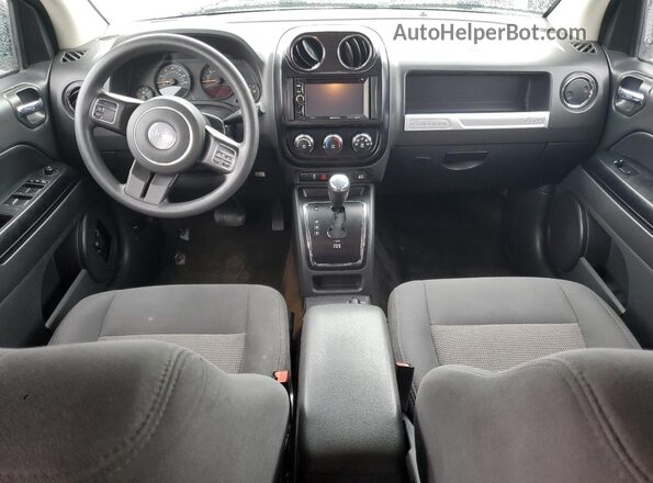 1C4NJDBB9GD662302 2016 JEEP COMPASS White Vista del salpicadero
