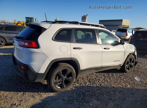 1C4PJLAB7HW613965 2017 JEEP CHEROKEE White Tył prawy