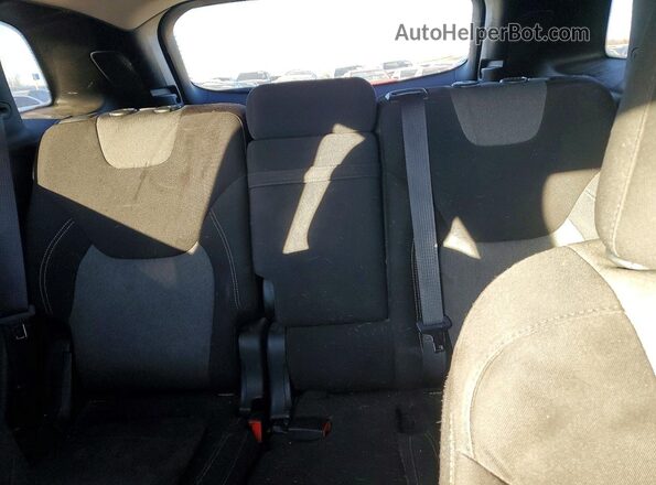 1C4PJLAB7HW613965 2017 JEEP CHEROKEE White Widok tylnych siedzeń